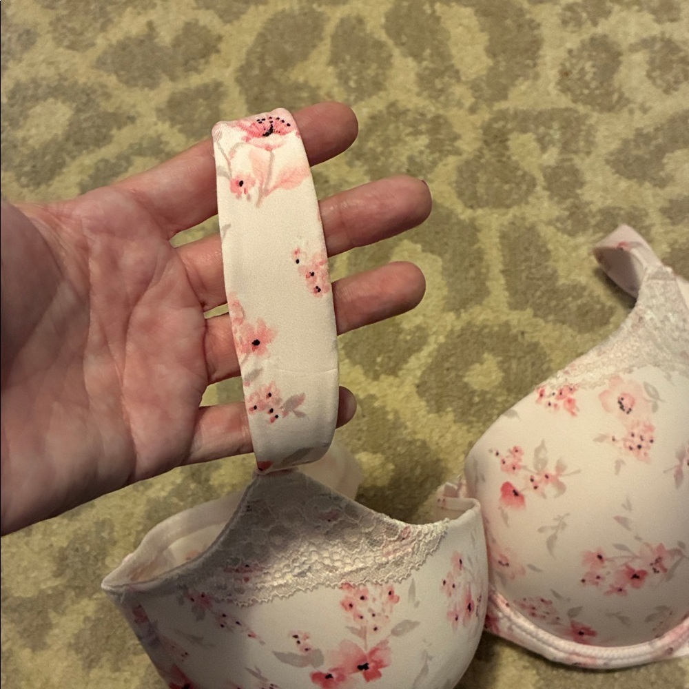 Laura Ashley Floral Comfort Strap Bra 38D - Picture 3 of 6